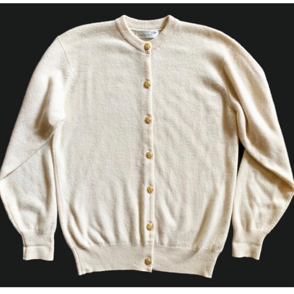 Cashmere gold button Cardigan